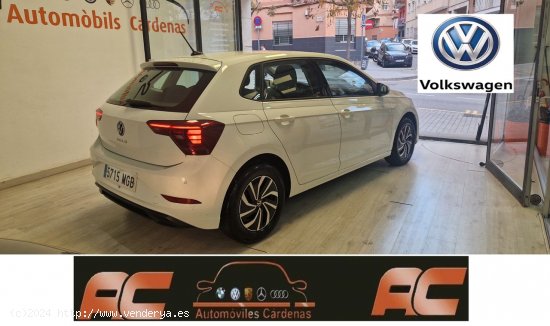 Volkswagen Polo 1.0 TSI 95CV LIFE APPLE CARPLAY-BLUETOOTH-SENSORES  DELANTEROS Y TRASEROS - Mataró