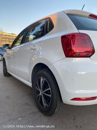 Volkswagen Polo 1.4 TDI BLUEMOTION 80CV - Cornellà