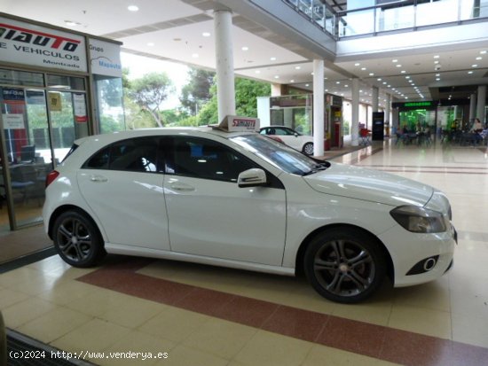 Mercedes Clase A A 180 CDI URBAN muy muy bien cuidado, kilómetros garantizados - Montcada i Reixac