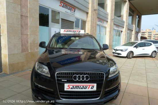 Audi Q7 AUDI Q7 3.0 TDI quattro tiptronic 7 PLAZAS 233CV - Montcada i Reixac