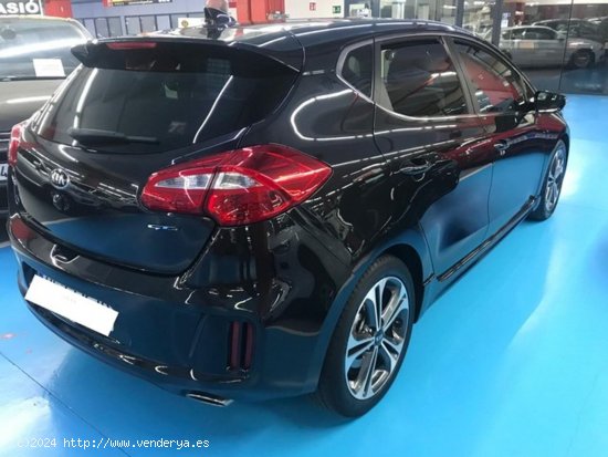 Kia Ceed 1.6 GDI 136cv GT Line - El Prat de Llobregat