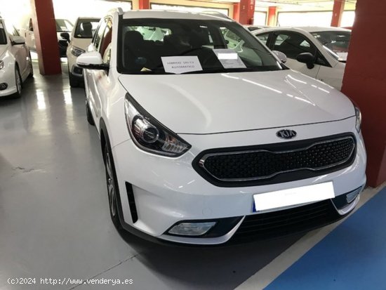 Kia Niro 1.6 GDI HÍBRIDO 141cv DRIVE - El Prat de Llobregat