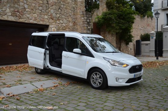  Ford Grand Tourneo Connect TITANIUM 1.5 TDCI MT6 E6  FULL OPCIÓN..TECHO PANORÁMICO - Sant Vicenç  