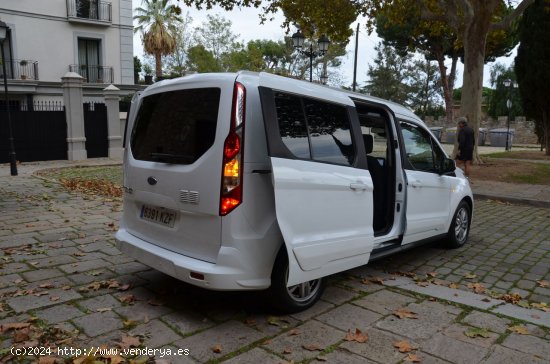 Ford Grand Tourneo Connect TITANIUM 1.5 TDCI MT6 E6  FULL OPCIÓN..TECHO PANORÁMICO - Sant Vicenç 