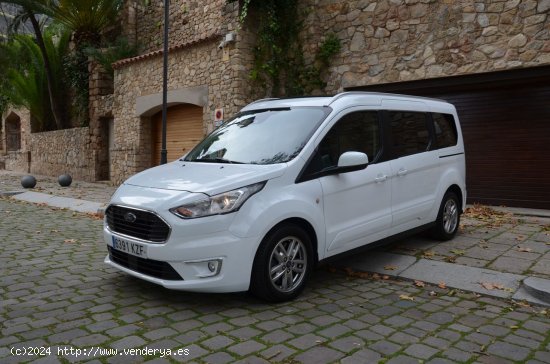 Ford Grand Tourneo Connect TITANIUM 1.5 TDCI MT6 E6  FULL OPCIÓN..TECHO PANORÁMICO - Sant Vicenç 