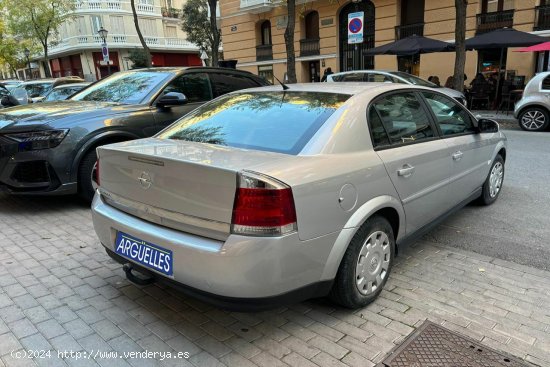 Opel Vectra Essentia 1.8 16v 122cv - Madrid