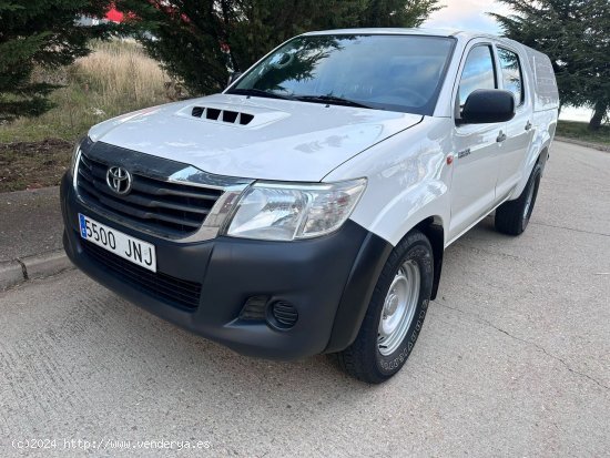 Toyota Hilux 2.5 D4D - Burgos