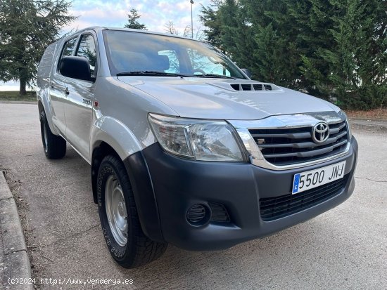 Toyota Hilux 2.5 D4D - Burgos