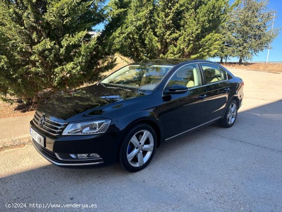 Volkswagen Passat 2.0 TDI Highline - Burgos