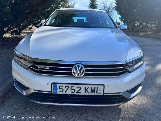 Volkswagen Passat Alltrack 2.0TDI ALLTRACK DSG - Burgos