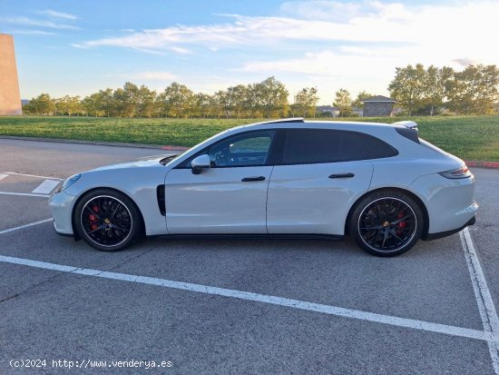 Porsche Panamera Turbo sport turismo - Sentmenat