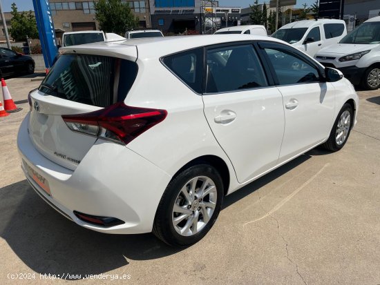 Toyota Auris 1.8 HYBRID ACTIVE - Granollers