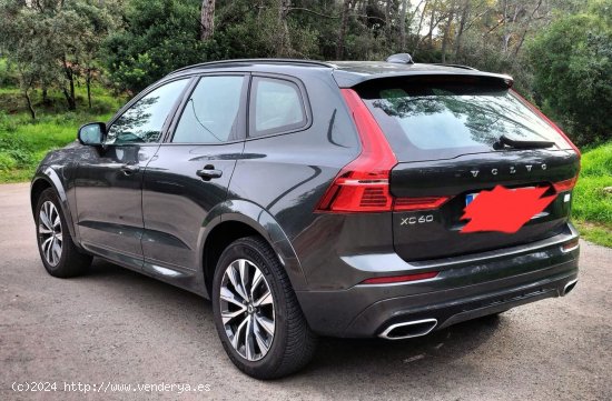 Volvo XC-60 T8 AWD 396CV R-DESIGN ULTIMATE DARK 