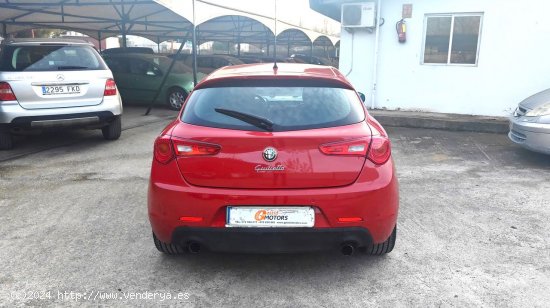 Alfa Romeo Giulietta 2.0 JTDM - Cornella de Terri