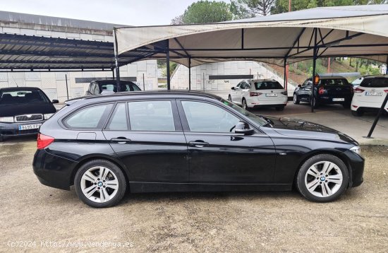 BMW Serie 3 Touring 320 D  SPORT - Cornella de Terri