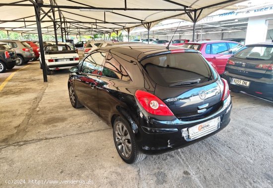 Opel Corsa 12. ESSENTIA - Cornella de Terri