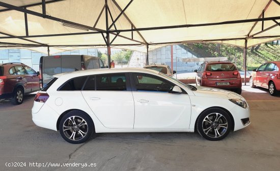 Opel Insignia  SPORT TOURE 2.0CDTI ECO FLEX SS EXCELLENCE - Cornella de Terri