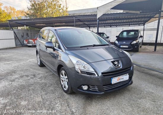 Peugeot E-5008 1.6 HDI FAP ALLURE 110 - Cornella de Terri