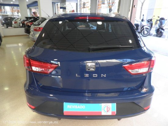 Seat Leon ST 1.2 TSI STYLE ETIQ. AMB. VERDE C 75.000 KM CON LIBRO REVIS. - Barcelona