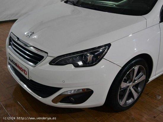 Peugeot 308 5p Style 1.2 PureTech 96KW (130CV) S&S - San Sebastián de los Reyes