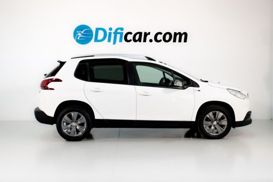 Peugeot 2008 STYLE 1.6 BLUEHDI 100CV - Fornells de la Selva