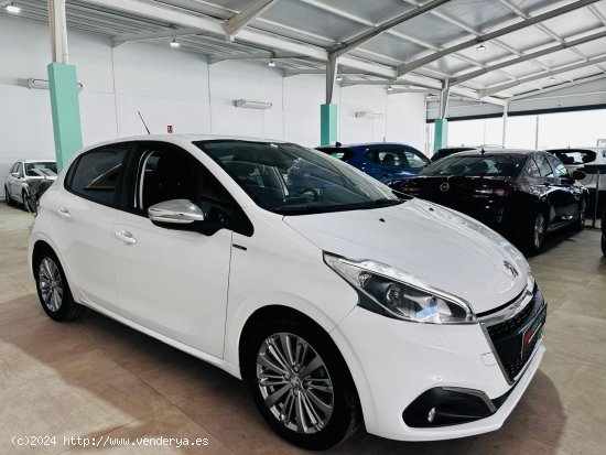 Peugeot 208 1.6 Bluehdi Signature 73kw 100cv - Utrera