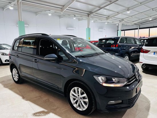 Volkswagen Touran 1.6TDI BUSINESS NAVI 85 KW 115 CV 7PLAZAS - Utrera