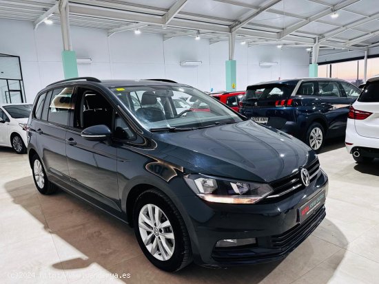 Volkswagen Touran 1.6TDI BUSINESS NAVI 85 KW 115 CV 7PLAZAS - Utrera