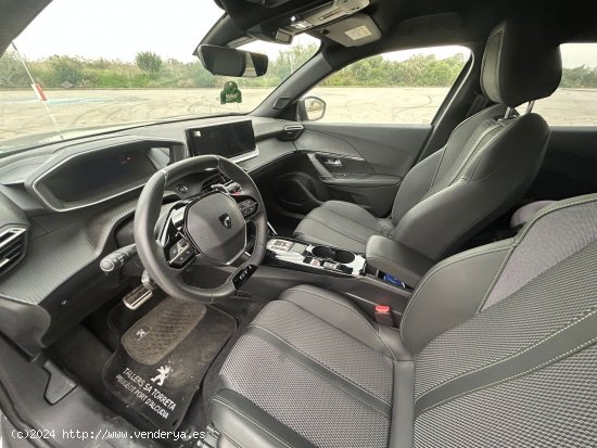 Peugeot 2008 GT Hybrid 136cv - Alcúdia