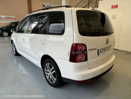 Volkswagen Touran 2.0 TDI 140CV HIGHLINE - Reus