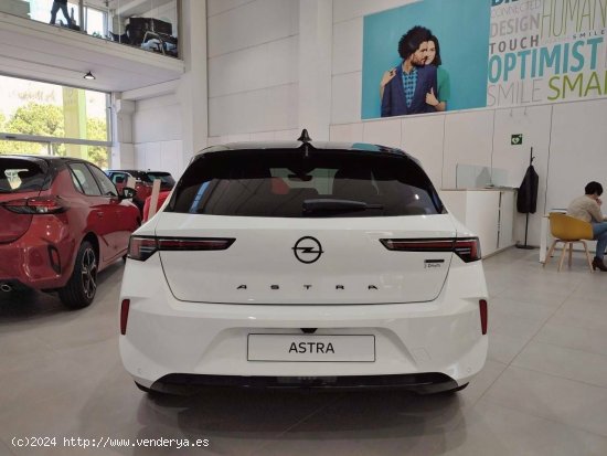 Opel Astra  1.6T Plug-in Hybrid 165kW (225CV)  At GSe - Badalona