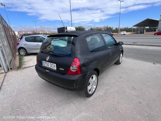 Renault Clio 2 1.2 16V - Málaga