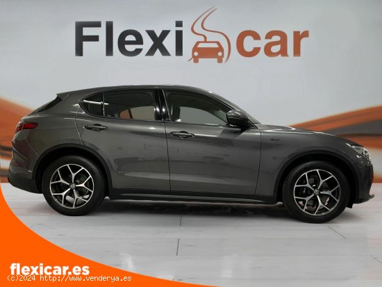 Alfa Romeo Stelvio 2.2 Diésel 140kW (190CV) Sprint+ Q4 - Viladecans