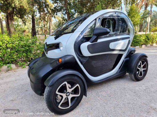  Renault Twizy Technic de 2015 con 51.800 Km por 3.500 EUR. en Alicante 