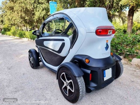 Renault Twizy Technic de 2015 con 51.800 Km por 3.500 EUR. en Alicante