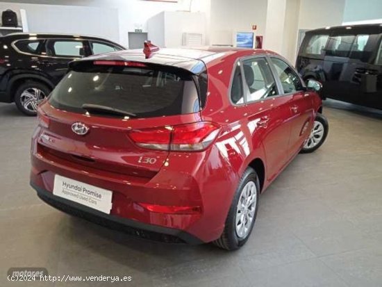 Hyundai i30 1.5 DPI Essence 110 de 2023 con 25.400 Km por 18.500 EUR. en Guadalajara