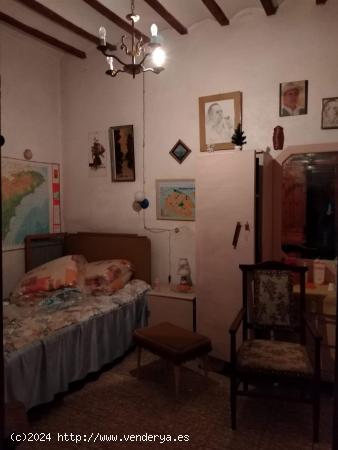 SE VENDE CASA DE PUEBLO A 15 MINUTOS DE ALICANTE EN MUY BUENA ZONA - ALICANTE