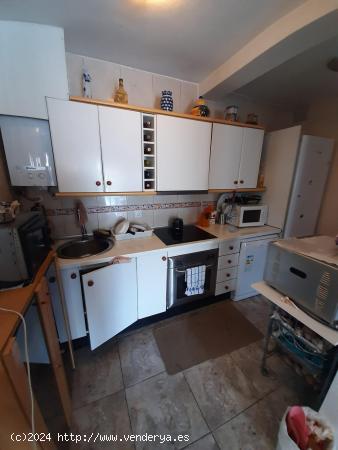  REF.- 39 - Dúplex adosado con piscina privada en Zona Carrefour – Torrevieja - ALICANTE 