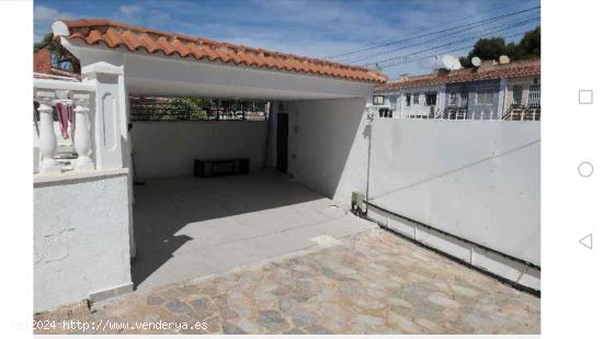 REF.- 40 - Chalet en venta en Los Balcones - Los Altos – Torrevieja - ALICANTE