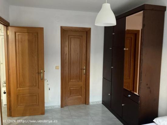 SE ALQUILA APARTAMENTO ZONA ALTA DE PONFERRADA - LEON