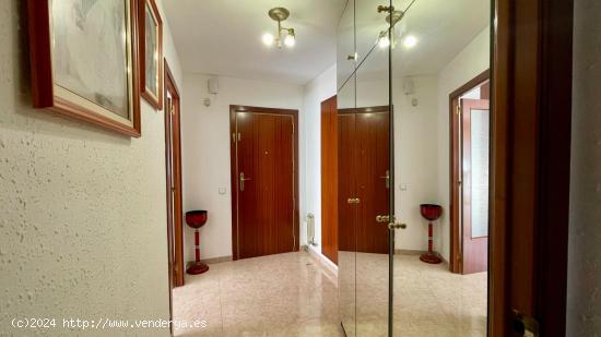 Piso con parking en venta, zona Centro-Falguera de Sant Feliu de LLobregat - BARCELONA