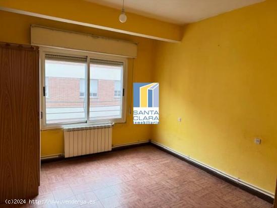 PISO EN VENTA DE 3 DORMITORIOS EN ZONA CENTRO, ZAMORA. - ZAMORA