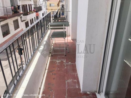 Apartamento completamente reformado y amueblado en la zona dels Admetllers de Sitges. - BARCELONA