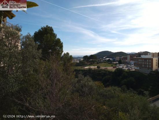 TERRENO URBANO CON CASA PARA REFORMAR EN CALLOSA D'EN SARRIÀ - ALICANTE