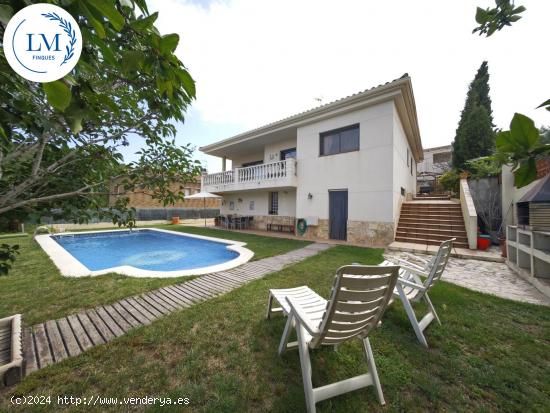 CASA INDIVIDUAL EN CANYELLES CON PISCINA LICIENCIA TURISTICA - BARCELONA