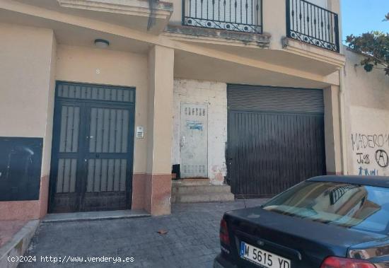 LOCAL COMERCIAL DE 103 M2 EN CAMARENA - TOLEDO