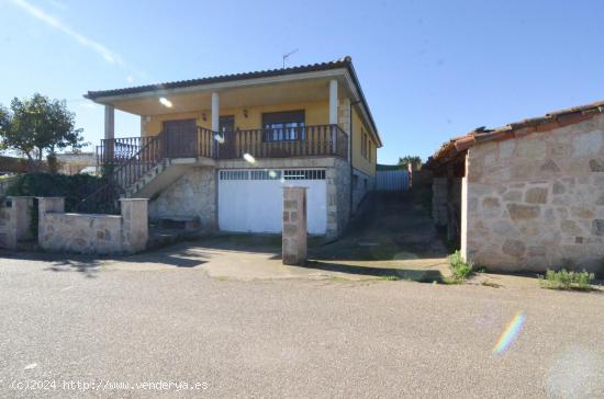 Urbis te ofrece un chalet en venta en Aldeadávila de la Ribera, Salamanca. - SALAMANCA