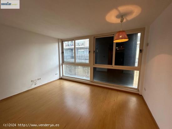  PISO TIPO LOFT CON BALCÓN Y PARKING, IDEAL PAREJAS - BARCELONA 