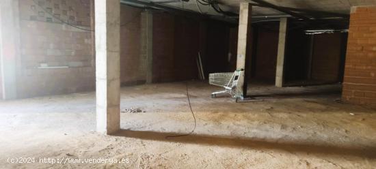 Se Alquila Local Comercial en El Toyo - ALMERIA