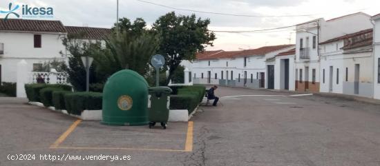 Venta de Casa en Ahillones - Badajoz - BADAJOZ